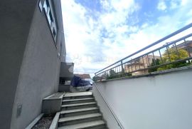 Penthouse s prostranom terasom na elitnoj lokaciji !, Črnomerec, Flat