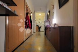 Gospodski stan na 5 minuta od Korza, 159m2, Rijeka, Appartement