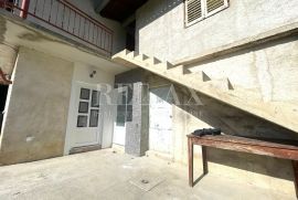 Grižane - samostojeća kuća s zemljištem od 140 m2, Vinodolska Općina, House