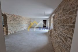 Istra-Barban-Stancija na 2000m2 sa bazenom, Barban, Σπίτι