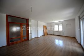 Zemun polje, 112m2, 4.0 - odlična novogradnja, Zemun, Wohnung