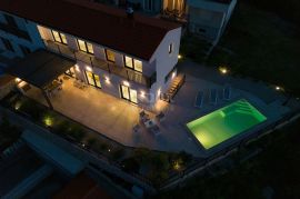 OTOK KRK, VRBNIK - moderna vila s panoramskim pogledom na more, Vrbnik, Maison