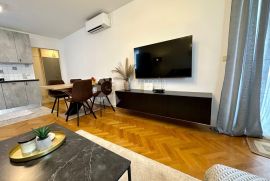 Odličan stan na traženoj lokaciji- POREČ, PRILIKA, Poreč, Apartamento