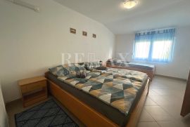 Crikvenica - etaža sa tri apartmana u centru grada, Crikvenica, Flat