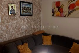 Galenika,Jovana Stojsavljevića 54m2, uknjižen, Zemun, Daire