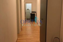 Rijeka - poslovni prostor za urede sa čekaonicom i sanitarnim čvorom, Rijeka, Gewerbeimmobilie