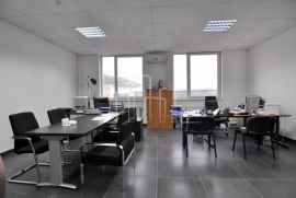 Kancelarija 28m2 sa režijama Novi Grad Sarajevo u sklopu veće poslovne zgrade, Sarajevo Novi Grad, Poslovni prostor