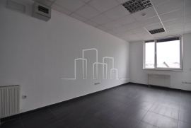 Kancelarija 19m2 sa režijama Novi Grad Sarajevo u sklopu veće poslovne zgrade, Sarajevo Novi Grad, Commercial property