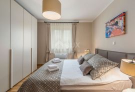 ISTRA, POREČ - Vila s 3 apartmana i bazenom površine 40 m2!, Poreč, Ev