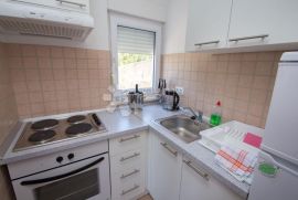 APARTMAN S POGLEDOM NA MORE ČIOVO, Okrug, Stan