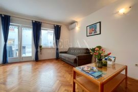 Crikvenica - Stan u centru grada s velikom terasom, Crikvenica, Appartement