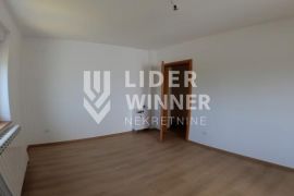 Zemun polje, nov, uknjižen,odmah useljiv ID#126136, Zemun, Appartement