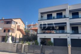 Crikvenica dvojna kuća sa bazenom, Crikvenica, Apartamento