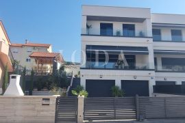 Crikvenica dvojna kuća sa bazenom, Crikvenica, Appartamento