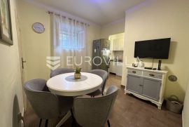 Split, Gundulićeva ulica, trosoban stan površine 74 m2, Split, Appartement