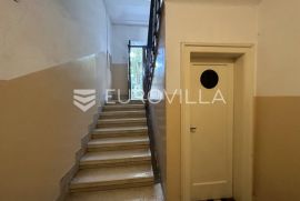 Split, Gundulićeva ulica, trosoban stan površine 74 m2, Split, Appartement