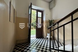 Split, Gundulićeva ulica, trosoban stan površine 74 m2, Split, Apartamento