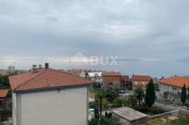 RIJEKA, SRDOČI, GRBCI - KUĆA S POGLEDOM NA MORE I VELIKIM DVORIŠTEM!!!, Rijeka, House