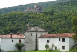 Žonti - građevinski teren uz infrastrukturu, Terreno