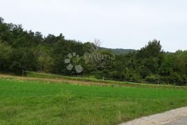 Žonti - građevinski teren uz infrastrukturu, Land