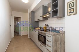 Stan nedaleko od mora u Novigradu, Novigrad, Appartment