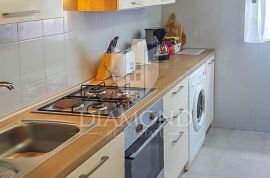 Kuća 900 metara od mora sa velikim dvorištem, Novigrad, Casa