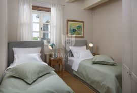 Rovinj, Luksuzna kamena Vila s bazenom, Rovinj, Casa