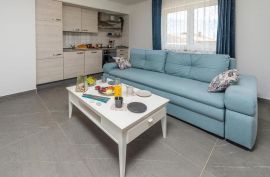 Tri renovirana stana na prvoj etaži, Novigrad, Istra, Novigrad, Appartamento