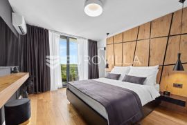 Istra, Medulin,  prekrasna moderna dvojna vila NKP 220m2, Medulin, بيت