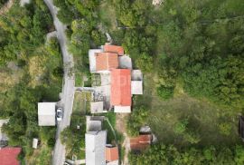 RIJEKA, HRELJIN- dvojna kuća 150m2 s pogledom na more + okoliš 1450m2, Bakar, Maison