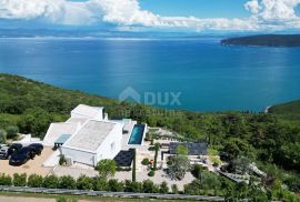 OPATIJA, SV. JELENA - villa 500m2 s panoramskim pogledom na more i bazenom + uređena okućnica 2400m2, Mošćenička Draga, Дом