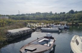 Šibenik, Bilice - građevinsko zemljište sa otvorenim pogledom, 700 m2, Šibenik - Okolica, Terreno