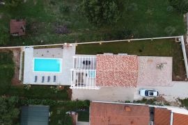 Novoizgrađena kuća sa bazenom, Barban, okolica, Istra, Barban, Ev