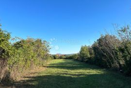 Kombinacija građevinskog i poljoprivrednog zemljišta, Marčana, Land