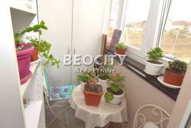 Novi Beograd, Ledine, Valtrovićeva , 1.5, 32m2, Novi Beograd, Appartement