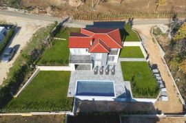 Lijepa novoizgrađena villa sa bazenom, Labin, okolica, Istra, Labin, Kuća