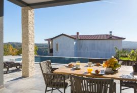 Lijepa novoizgrađena villa sa bazenom, Labin, okolica, Istra, Labin, Дом