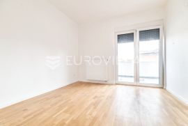 Samobor, Centar NOVOGRADNJA prekrasan četverosoban stan 118m2 NKP, Appartement