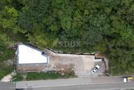 OPATIJA, IČIĆI, POLJANE- villa 155m2 s panoramskim pogledom na more i bazenom + uređena okućnica 600m2, Opatija - Okolica, Famiglia