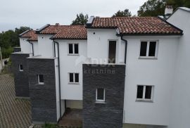 OPATIJA, IČIĆI, POLJANE- kuće u nizu 590m2, 5 kom s pogledom na more  i 2 bazena + okoliš 700m2, Opatija - Okolica, Ev