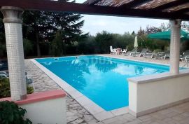 ISTRA,POREČ - Hotel sa bazenom i prostranom okućnicom!, Poreč, Εμπορικά ακίνητα