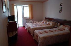 ISTRA,POREČ - Hotel sa bazenom i prostranom okućnicom!, Poreč, Commercial property