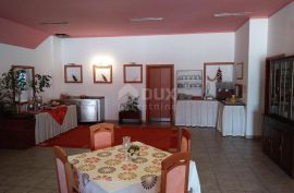 ISTRA,POREČ - Hotel sa bazenom i prostranom okućnicom!, Poreč, Commercial property