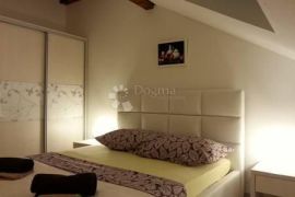 ROGOZNICA- DVOSOBNI STAN 80M OD MORA, Rogoznica, Apartamento