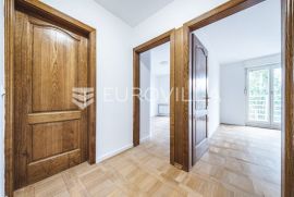 Zagreb, Maksimir, komforan trosoban stan NKP 97 m2, Zagreb, Wohnung