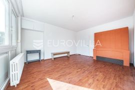 Zagreb, Gornji Grad – Tuškanac, dvosoban stan 70 m2 s terasom i vrtom, Zagreb, Daire