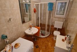 Stan Apartman sa otvorenim  pogledom na uvalu i more., Marčana, Appartement