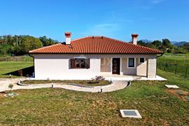 ISTRA, LABIN - Kuća s prostranom okućnicom u predgrađu, Labin, House