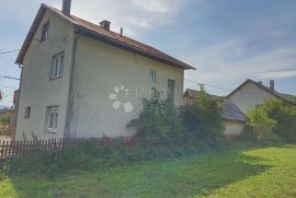 Kuća sa garažom u Korenici, Plitvička Jezera, Haus