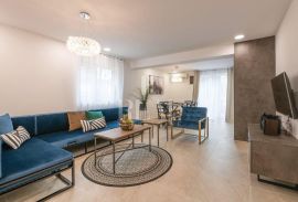 Fažana luksuzan stan 81.91m2,plaža na 200m,VRT !, Fažana, Appartamento